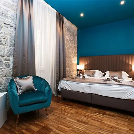 リーヴァ ラグジュアリールームズ