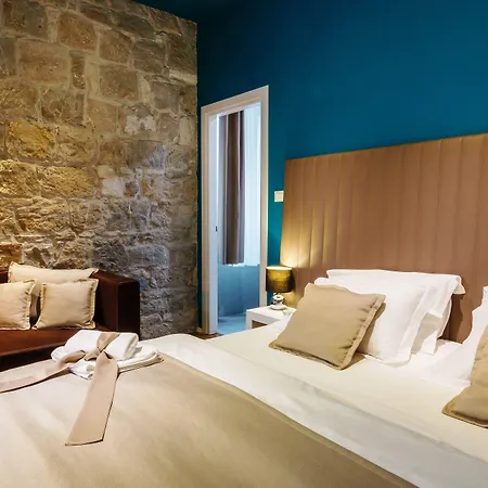 Riva Luxury Pensionat 4*