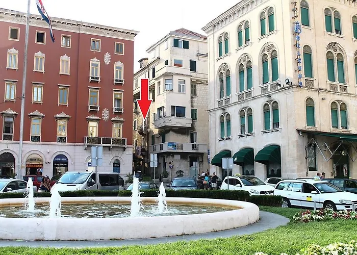 Gostinjska kuća Riva Luxury 4*