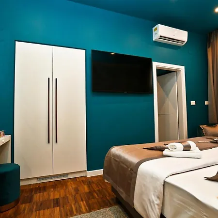 Riva Luxury בית הארחה