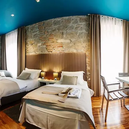 Riva Luxury ספליט