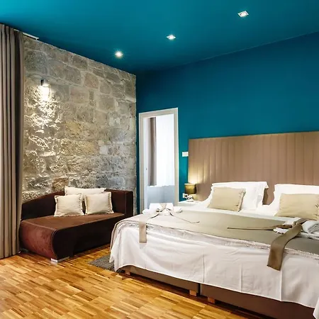 בית הארחה Riva Luxury ספליט