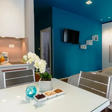 בית הארחה Riva Luxury