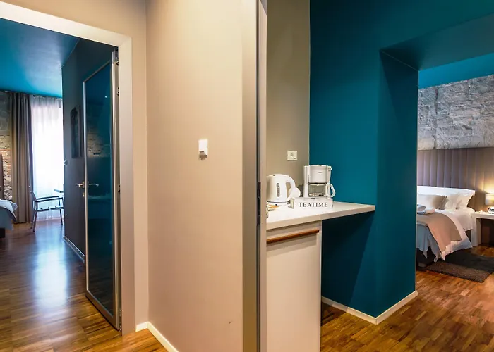 Riva Luxury בית הארחה 4*